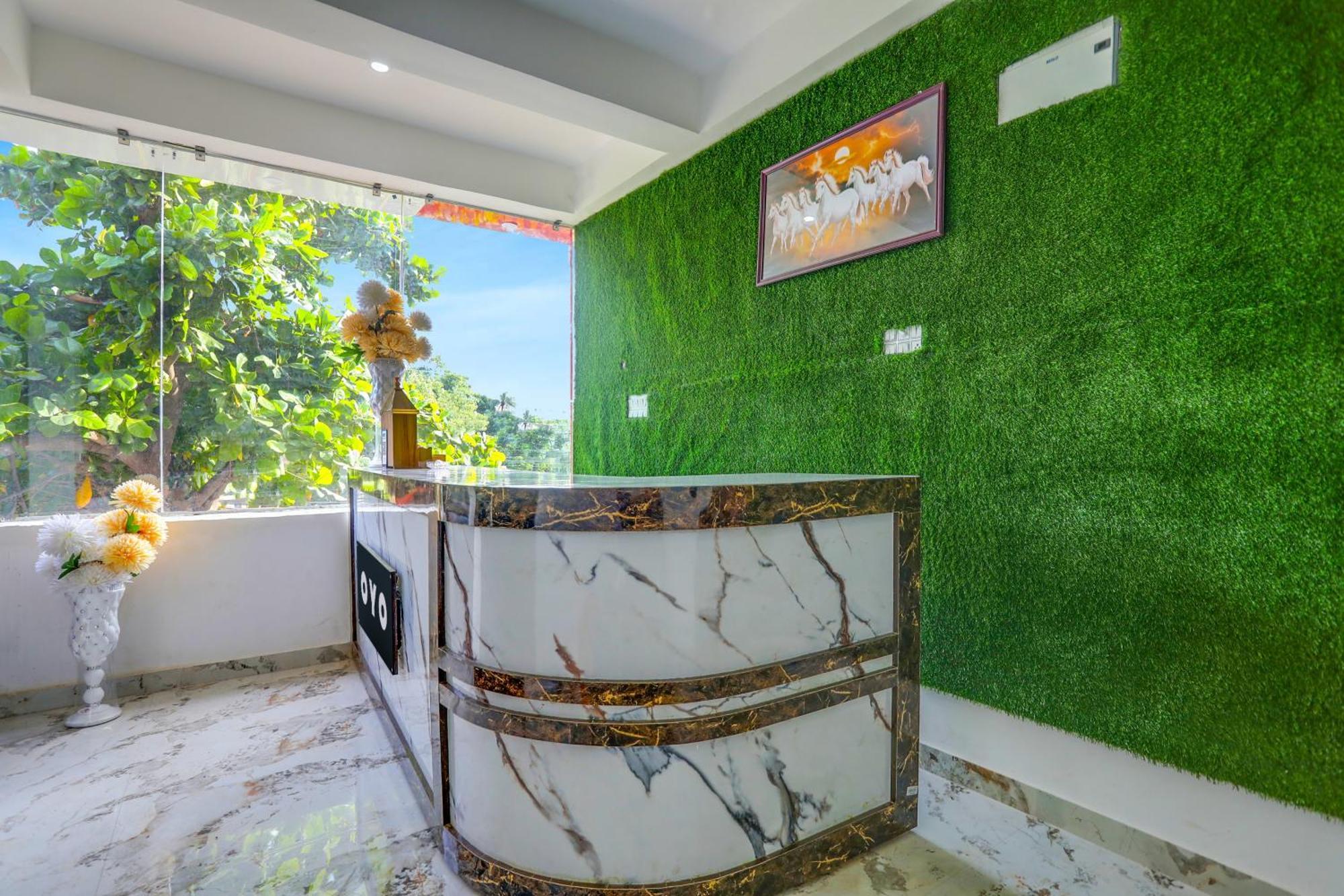Spot On Hotel Impression Патна Екстер'єр фото