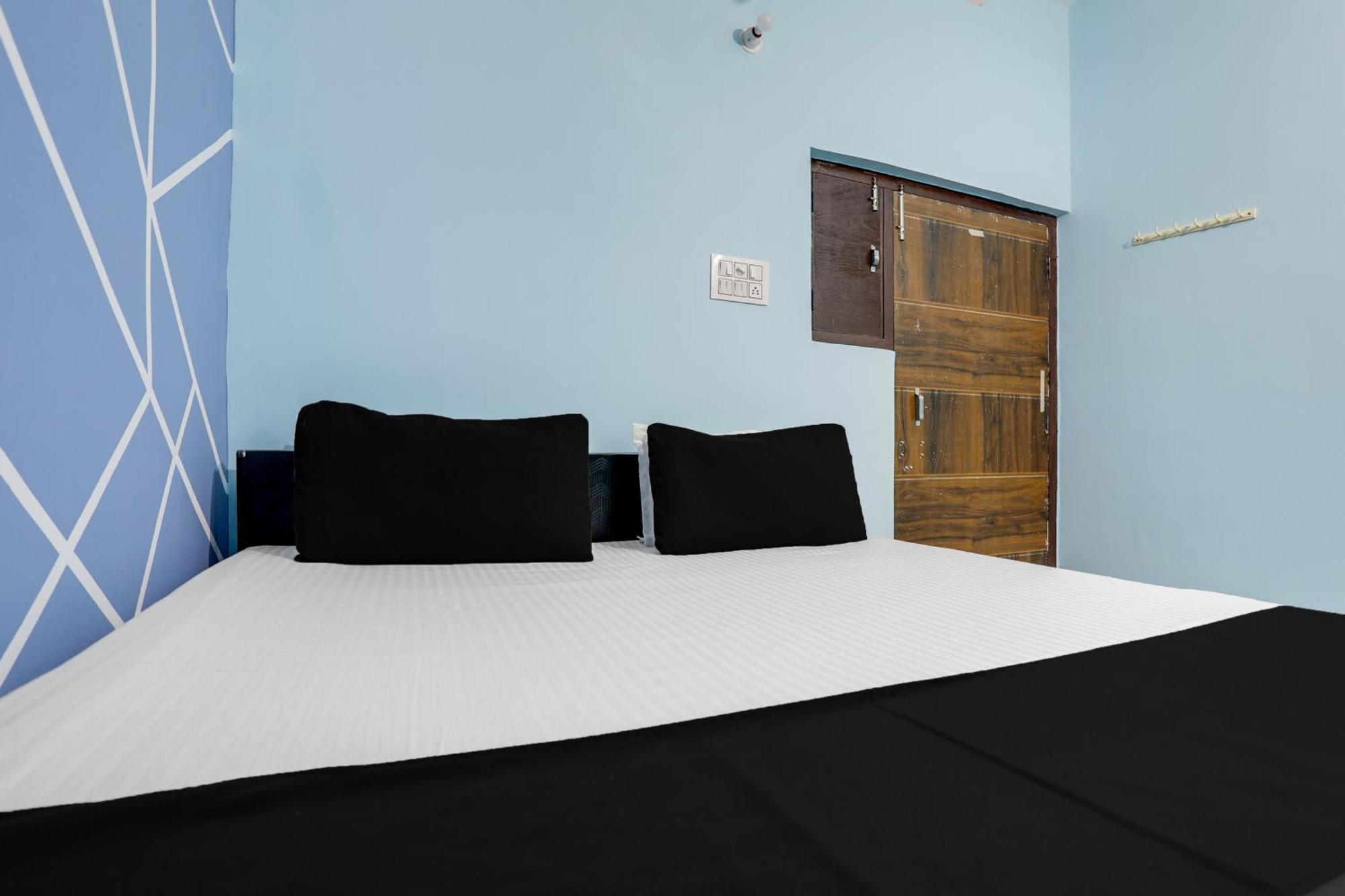 Spot On Hotel Impression Патна Екстер'єр фото