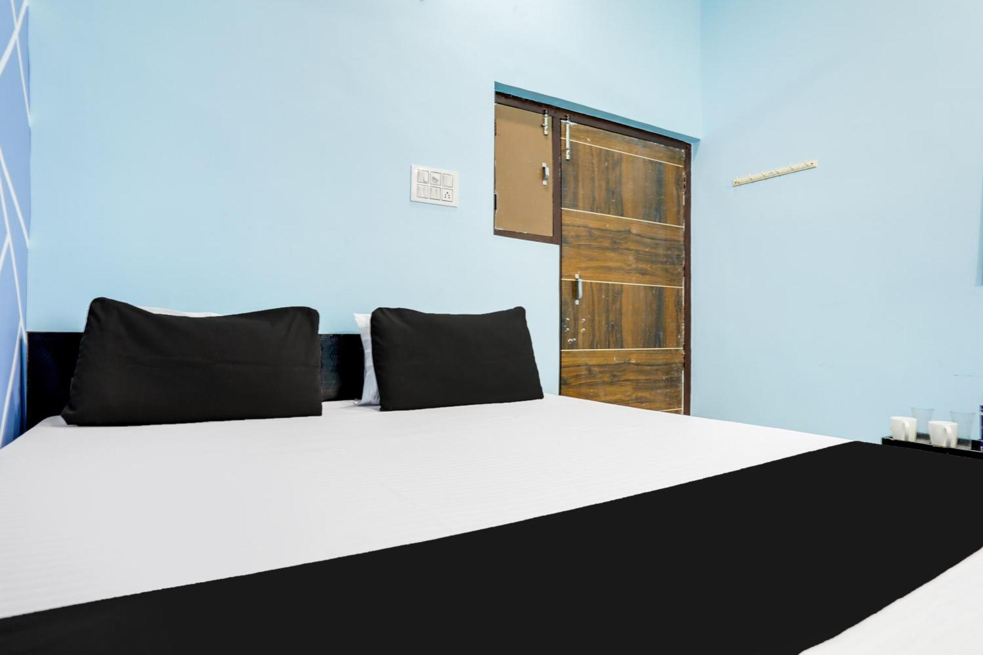 Spot On Hotel Impression Патна Екстер'єр фото